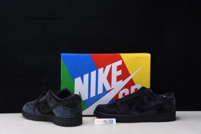 dover street market x nike sb dunk low black dh2686-002