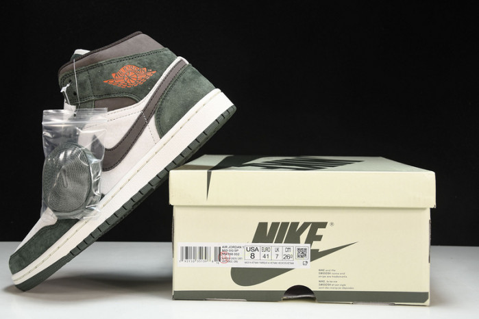 air jordan 1 mid 554766-002